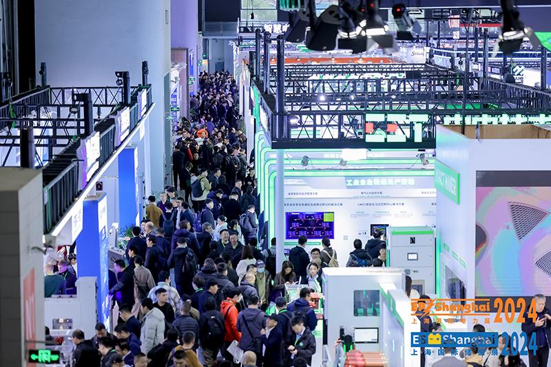 Exhibitors and visitors at EP Shanghai